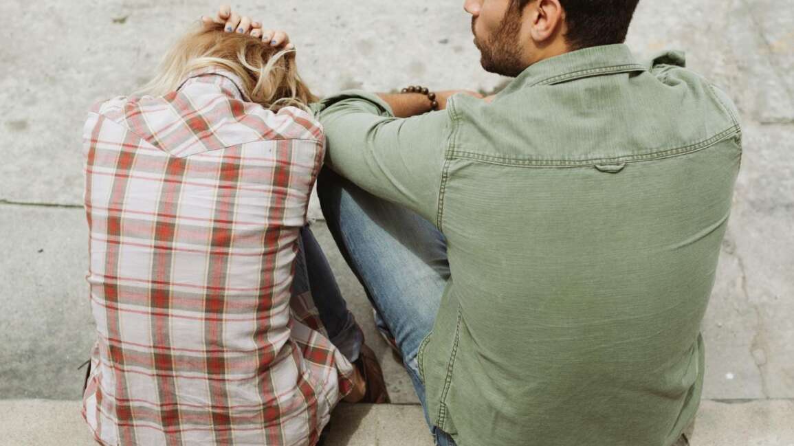 How to Manage Financial Stress in a Relationship